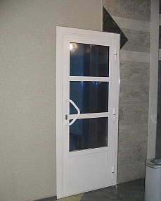 Противопожарные двери со стеклом от производителя в Люберцах  купить